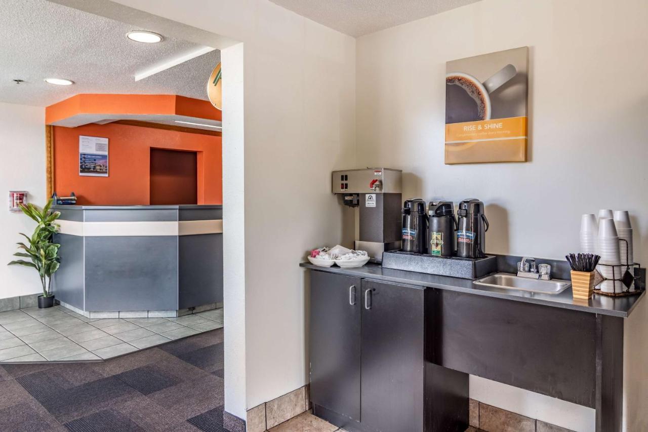 Motel 6 Chattanooga Downtown Екстериор снимка