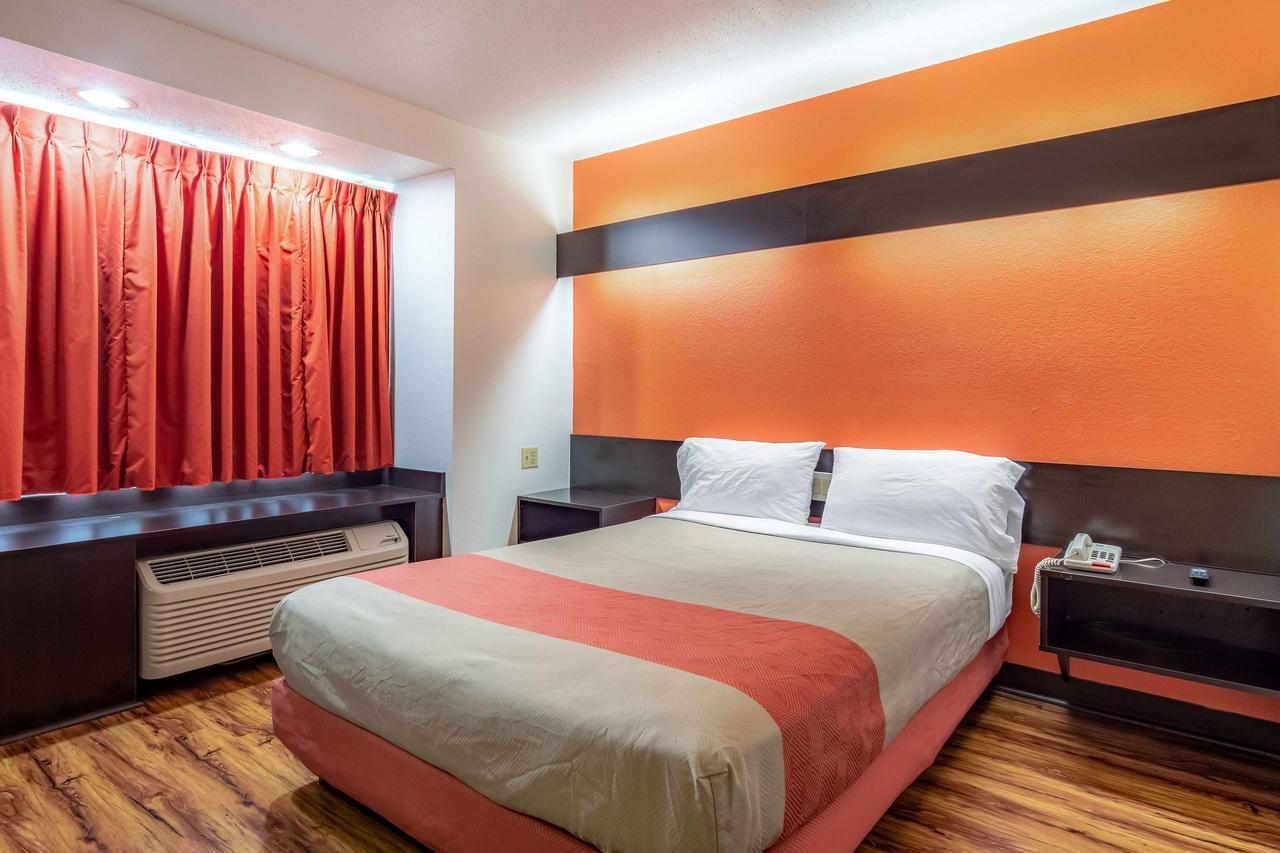 Motel 6 Chattanooga Downtown Екстериор снимка