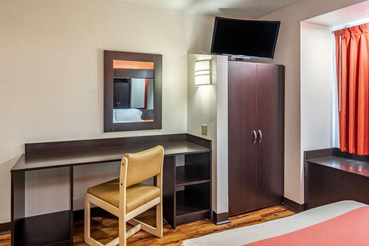 Motel 6 Chattanooga Downtown Екстериор снимка