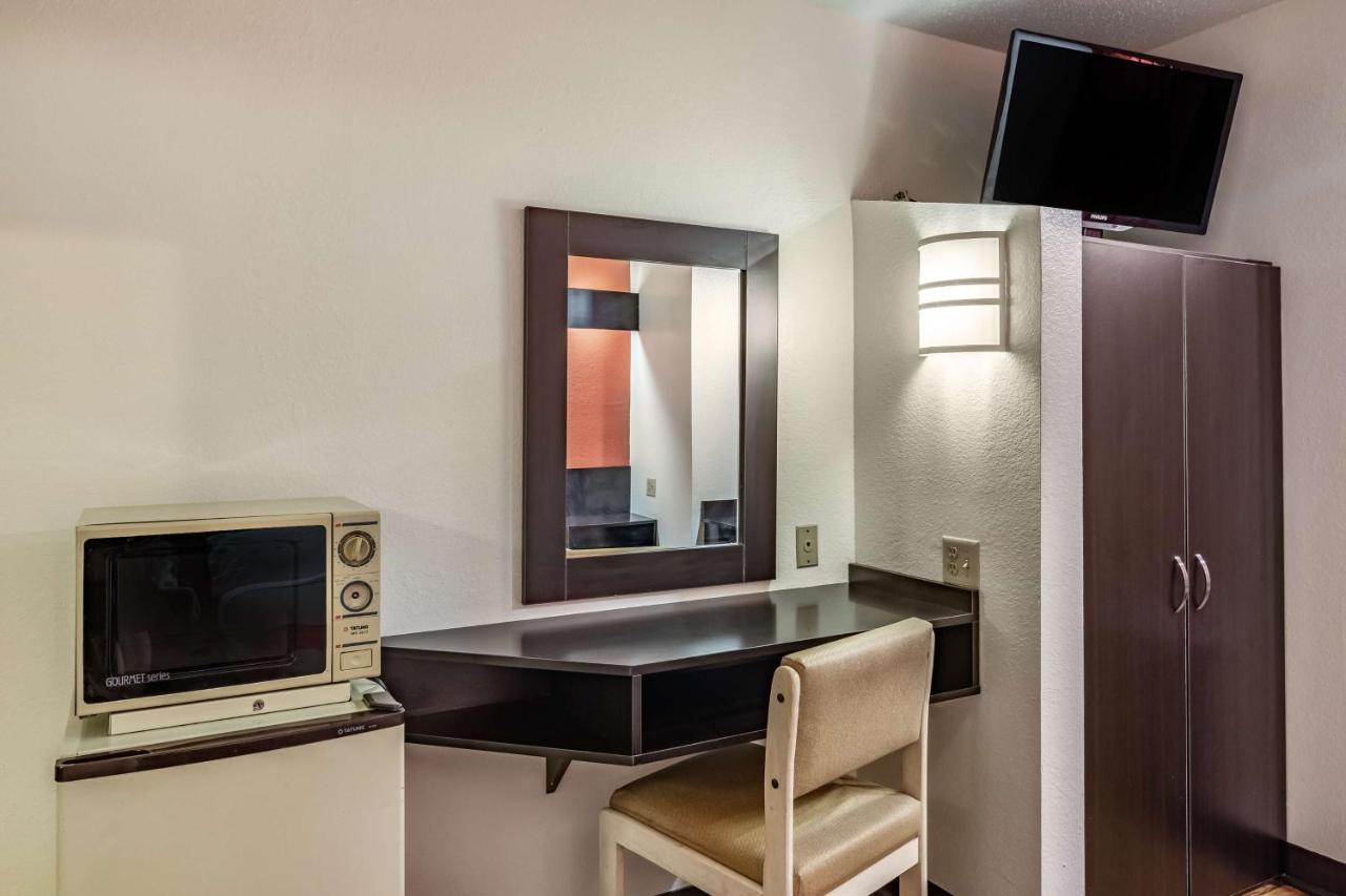 Motel 6 Chattanooga Downtown Екстериор снимка